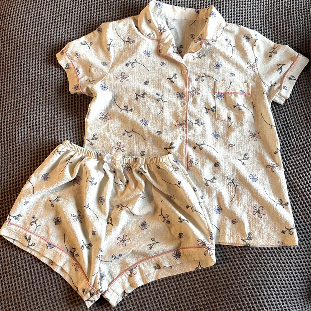 Floral Pajama Set size large
